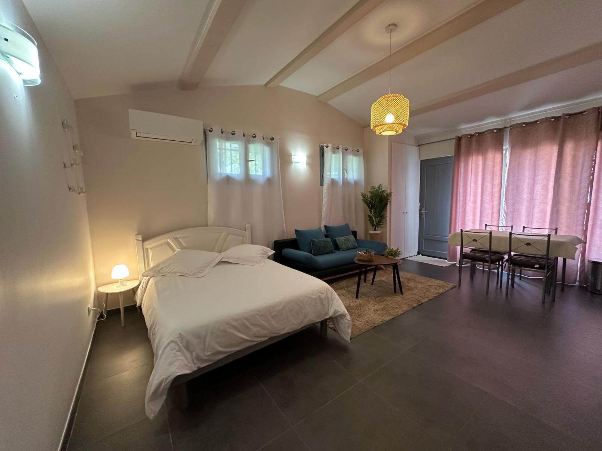Studio Calme Et Agreable Avec Acces Jardin Partage Le Bar-sur-Loup Exteriör bild